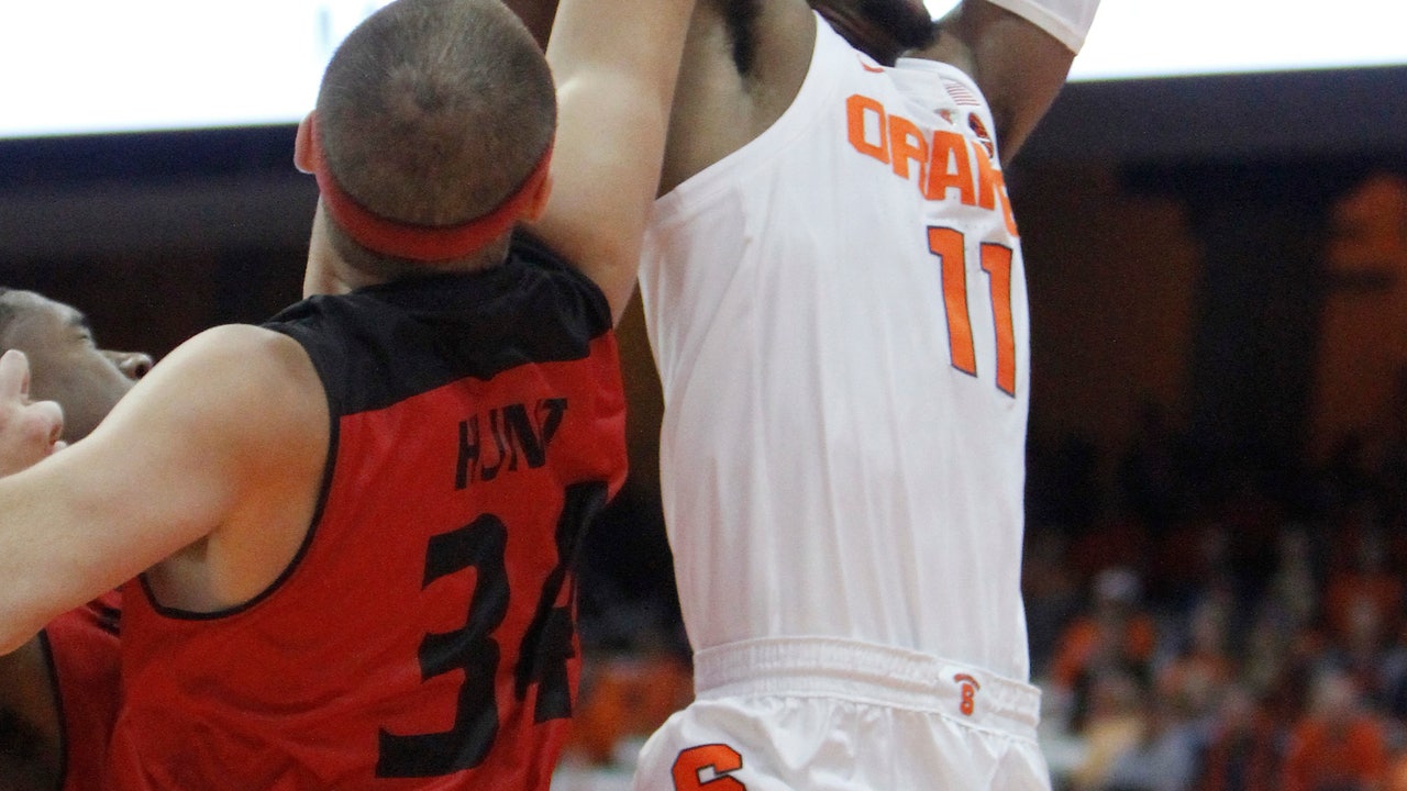 Brissett scores 20, No. 16 Syracuse beats E Washington 66-34